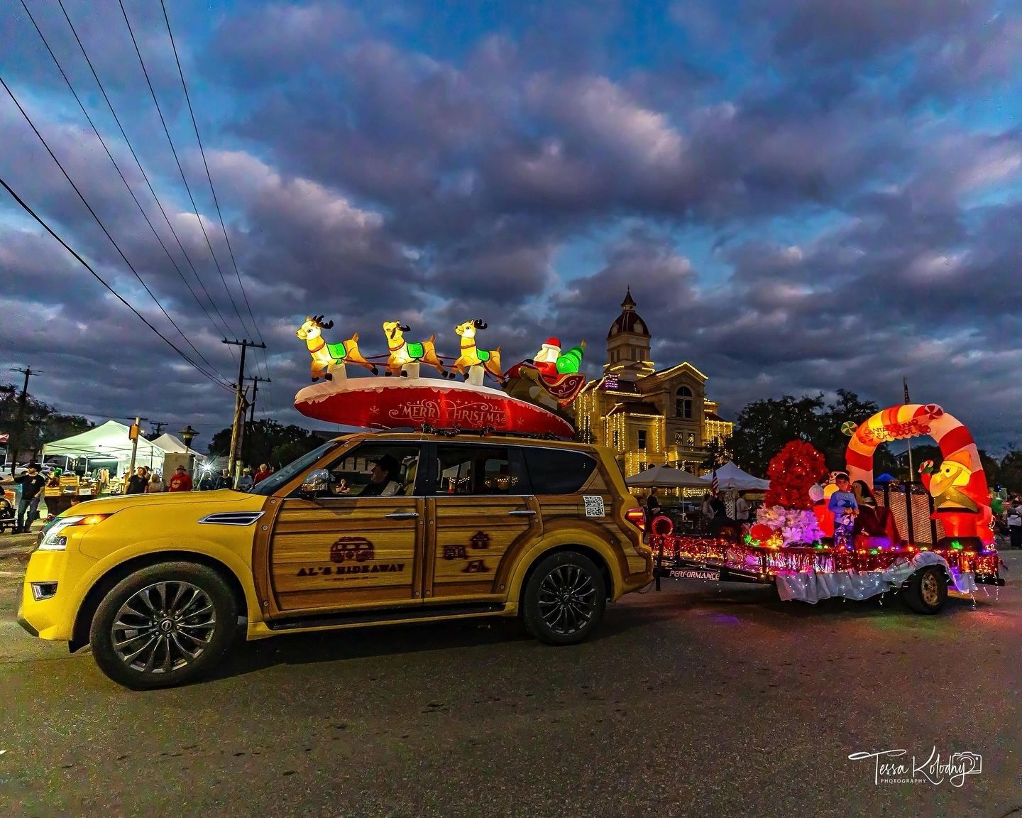 Merry Christmas — Bandera holiday scene